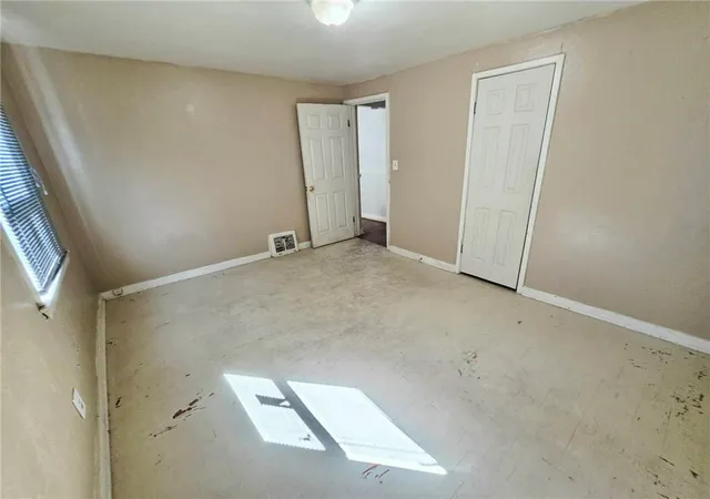 Photo 4 of Single family home for sale at 429 Fieldcrest, Pittsburg, KS 66762 | MLS# 2642931 | Listing updated on 2026-09-19