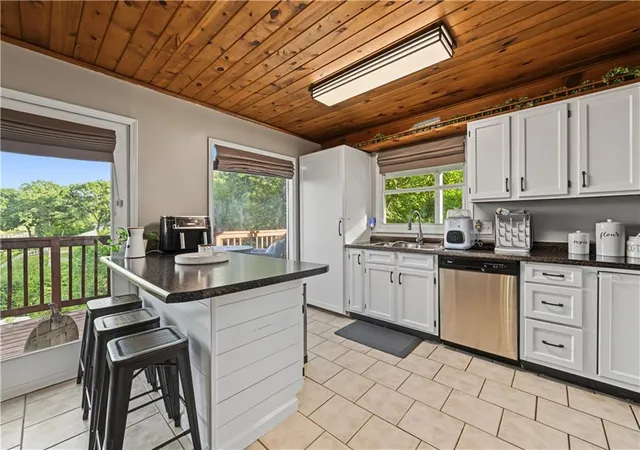 Photo 3 of Single family home for sale at 15 M St, Lees Summit, MO 64086 | MLS# 2642934 | Listing updated on 2026-10-08
