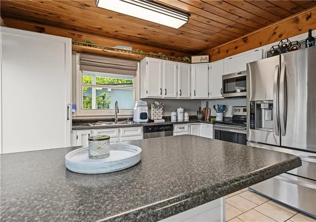 Photo 4 of Single family home for sale at 15 M St, Lees Summit, MO 64086 | MLS# 2642934 | Listing updated on 2026-10-08