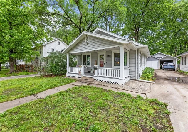 Photo 3 of Single family home for sale at 823 S Hickory St, Ottawa, KS 66067 | MLS# 2642936 | Listing updated on 2026-09-21