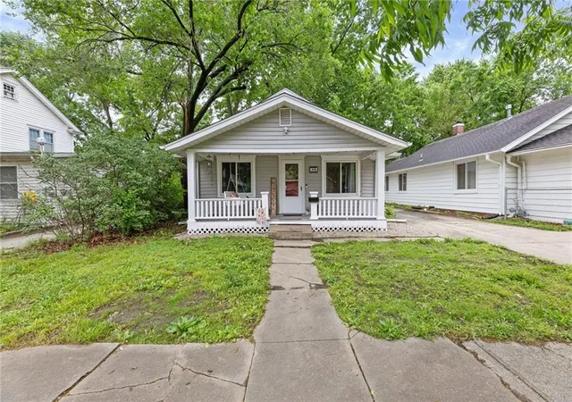 Photo 3 of Single family home for sale at 823 S Hickory St, Ottawa, KS 66067 | MLS# 2642936 | Listing updated on 2026-09-21