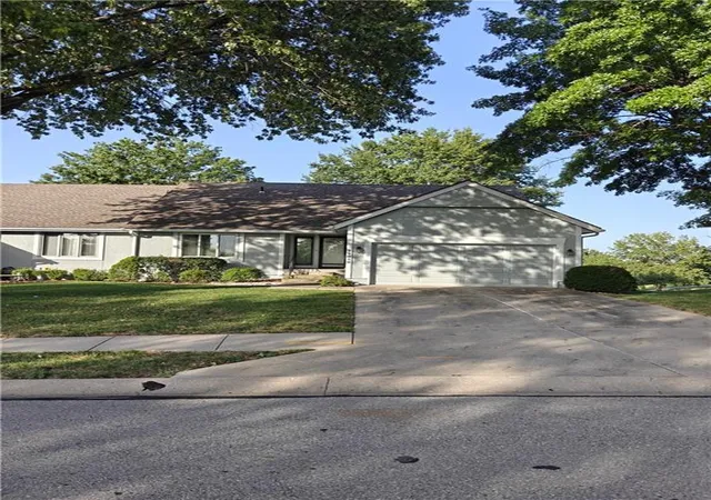 Photo 1 of Townhouse for sale at 12036 E 86th Street, Kansas City, MO 64138 | MLS# 2642938 | Listing updated on 2026-10-18