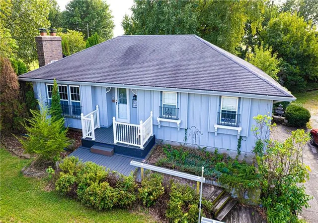 Photo 1 of Single family home for sale at 8400 Southeast 52nd Rd, Saint Joseph, MO 64507 | MLS# 2642953 | Listing updated on 2026-09-26