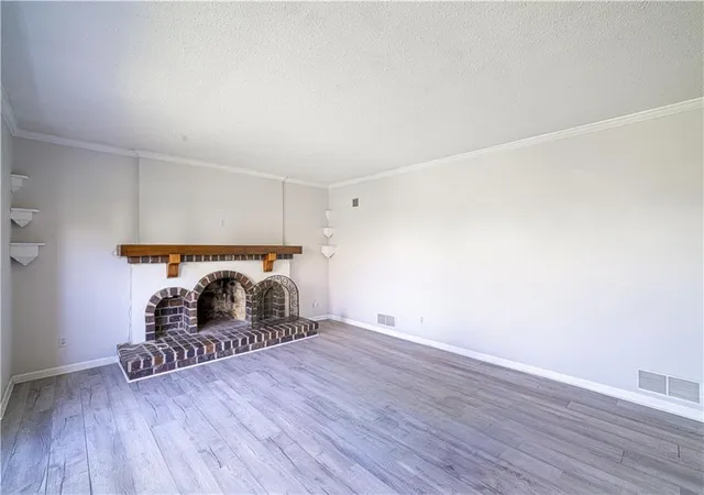 Photo 3 of Single family home for sale at 8400 Southeast 52nd Rd, Saint Joseph, MO 64507 | MLS# 2642953 | Listing updated on 2026-09-26