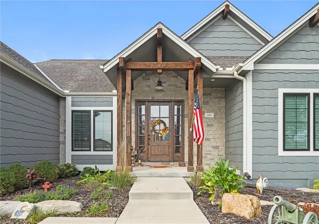 Photo 4 of Single family home for sale at 1309 Waverly Dr, Lawrence, KS 66049 | MLS# 2642957 | Listing updated on 2026-09-29