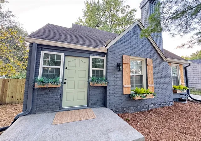 Photo 1 of Single family home for sale at 5406 Ash St, Roeland Park, KS 66205 | MLS# 2642959 | Listing updated on 2026-10-04
