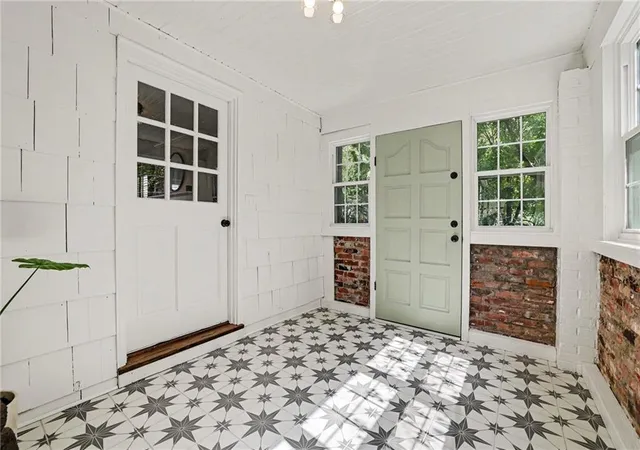 Photo 3 of Single family home for sale at 5406 Ash St, Roeland Park, KS 66205 | MLS# 2642959 | Listing updated on 2026-10-04