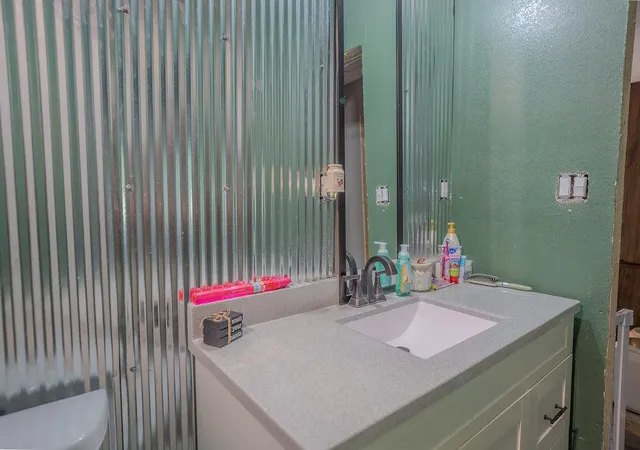 Photo 3 of Single family home for sale at 2119 Cherokee Ave, Baxter Springs, KS 66713 | MLS# 2642960 | Listing updated on 2026-09-19