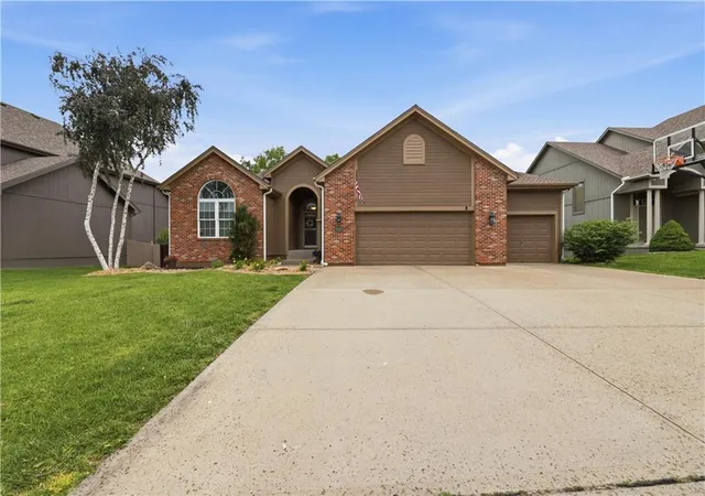 Photo 1 of Single family home for sale at 9908 N Lewis Ave, Kansas City, MO 64157 | MLS# 2642961 | Listing updated on 2026-09-19