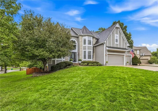 Photo 3 of Single family home for sale at 5316 W 132 Street, Overland Park, KS 66209 | MLS# 2642965 | Listing updated on 2026-10-14