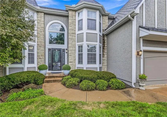 Photo 4 of Single family home for sale at 5316 W 132 Street, Overland Park, KS 66209 | MLS# 2642965 | Listing updated on 2026-10-14