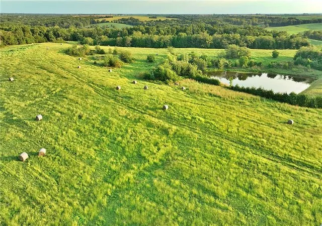 Land for sale at E 330th Street, Bethany, MO 64424 | MLS# 2642970