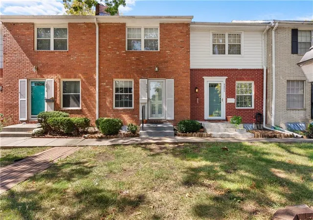 Photo 2 of Sale Pending at 8806 James A Reed Rd, Kansas City, MO 64138 | MLS# 2642974 | Listing updated on 2026-09-25