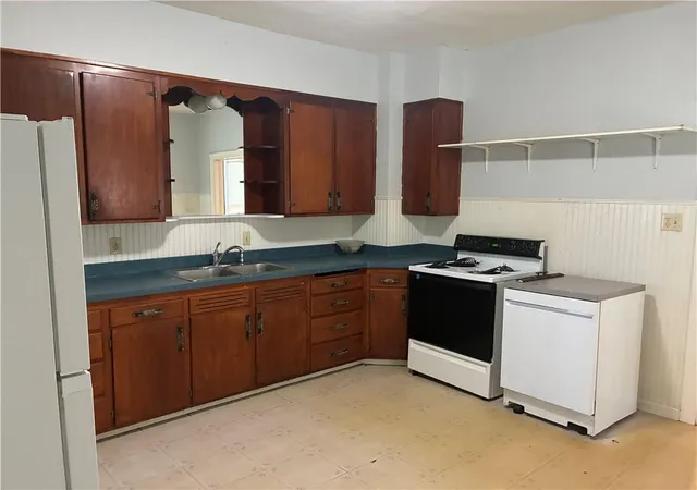 Photo 3 of Single family home for sale at 3122 Penn St, Saint Joseph, MO 64507 | MLS# 2642980 | Listing updated on 2026-09-19