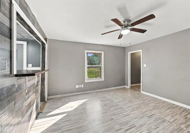 Photo 4 of Single family home for sale at 1128 Pottawatomie St, Leavenworth, KS 66048 | MLS# 2642981 | Listing updated on 2026-10-23