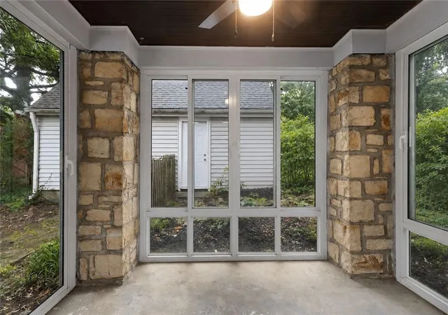 Photo 4 of Single family home for sale at 15 Moss Ave, Liberty, MO 64068 | MLS# 2642983 | Listing updated on 2026-10-01