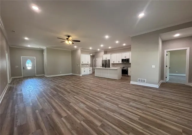 Photo 4 of Single family home for sale at 105 W Fawn Dr, Savannah, MO 64485 | MLS# 2642988 | Listing updated on 2026-10-05