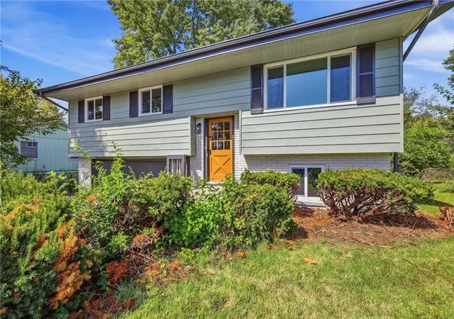 Photo 2 of Sale Pending at 8248 Armstrong Ave, Kansas City, KS 66112 | MLS# 2642990 | Listing updated on 2026-09-23