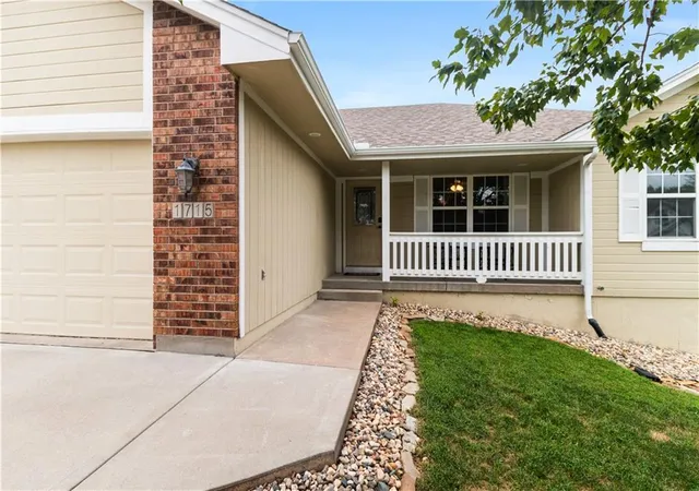 Photo 3 of Single family home for sale at 1715 Overbrook Ln, Raymore, MO 64083 | MLS# 2642992 | Listing updated on 2026-10-05
