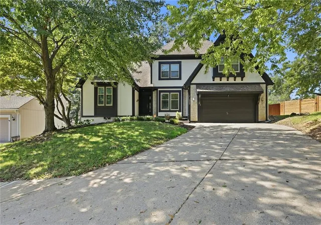 Photo 1 of Single family home for sale at 1732 Ne 80th Place, Kansas City, MO 64118 | MLS# 2642993 | Listing updated on 2026-09-25