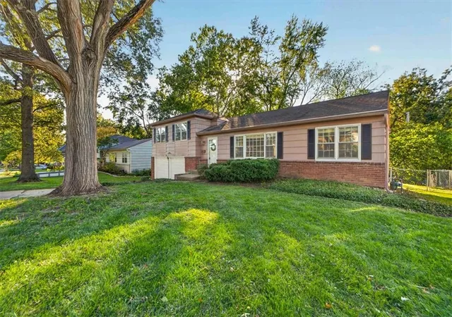 Photo 2 of Single family home for sale at Horton St, Overland Park, KS 66207 | MLS# 2642996 | Listing updated on 2026-10-09