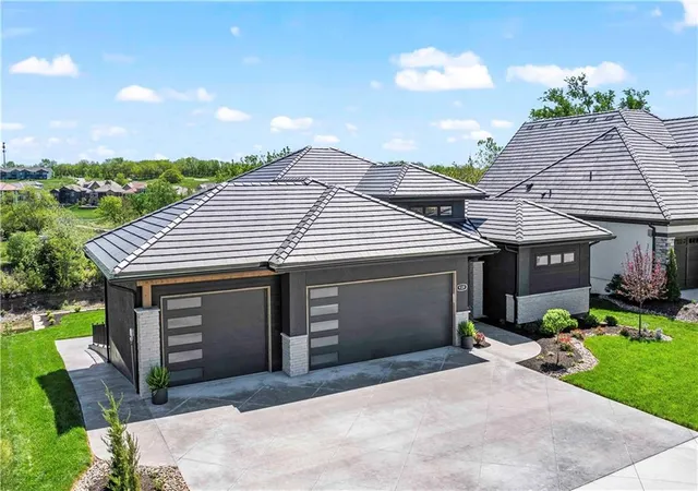Photo 1 of Single family home for sale at 2809 W 175th Place, Stilwell, KS 66085 | MLS# 2642998 | Listing updated on 2026-09-19