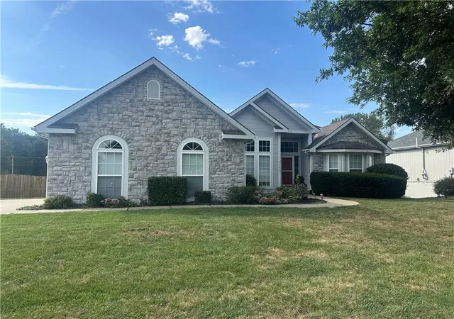 Photo 1 of Single family home for sale at 15605 Meadow Ct, Platte City, MO 64079 | MLS# 2642999 | Listing updated on 2026-10-09