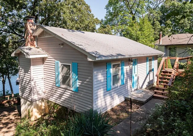 Photo 2 of Single family home for sale at 5037 Saratoga Dr, Mc Louth, KS 66054 | MLS# 2643007 | Listing updated on 2026-10-03