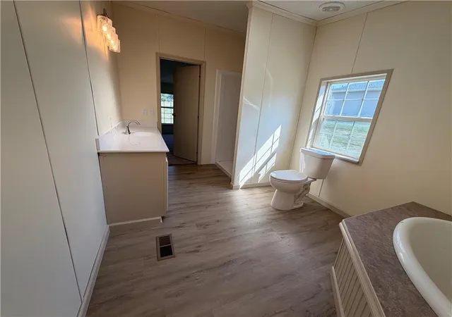 Photo 4 of Single family home for sale at 401 Sycamore Ct, Oak Grove, MO 64075 | MLS# 2643009 | Listing updated on 2026-09-19