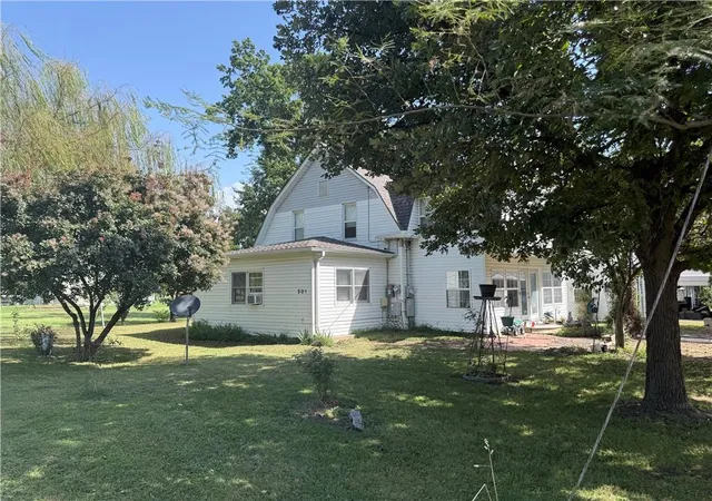 Photo 1 of Single family home for sale at 501 N 7th Street, La Cygne, KS 66040 | MLS# 2643016 | Listing updated on 2026-09-29
