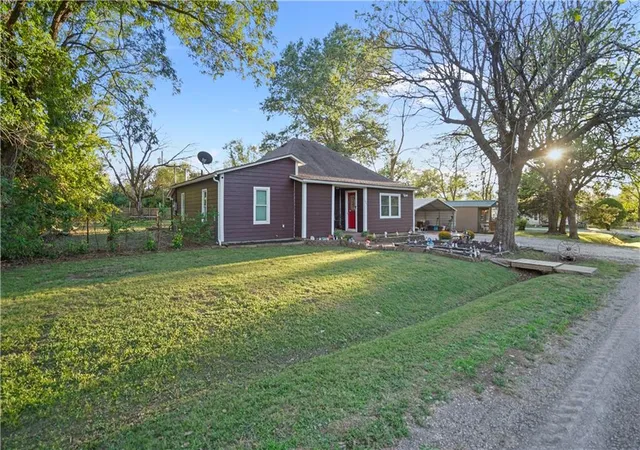 Photo 3 of Single family home for sale at 407 W Olive St, Tyro, KS 67364 | MLS# 2643030 | Listing updated on 2026-10-08