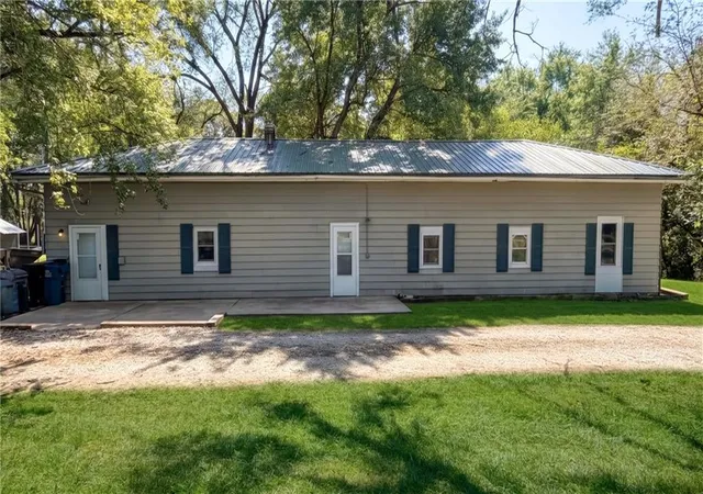 Single family home for sale at 1058 Liv 243, Trenton, MO 64683 | MLS# 2643035