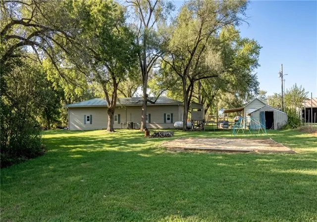 Photo 3 of Single family home for sale at 1058 Liv 243, Trenton, MO 64683 | MLS# 2643035 | Listing updated on 2026-09-19