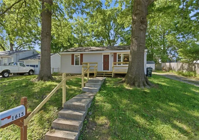 Photo 1 of Single family home for sale at 1615 Terry St, Leavenworth, KS 66048 | MLS# 2643039 | Listing updated on 2026-09-29