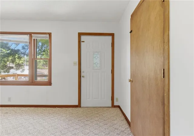 Photo 4 of Single family home for sale at 1615 Terry St, Leavenworth, KS 66048 | MLS# 2643039 | Listing updated on 2026-09-29