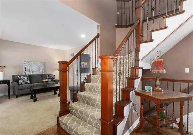 Photo 4 of Single family home for sale at 1533 Canterbury Ln, Liberty, MO 64068 | MLS# 2643047 | Listing updated on 2026-09-20