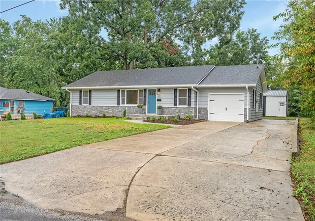 Photo 4 of Single family home for sale at Highland St, Sweet Springs, MO 65351 | MLS# 2643048 | Listing updated on 2026-10-05