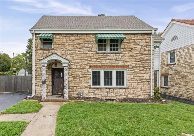 Single family home for sale at 429 N Van Brunt Blvd, Kansas City, MO 64123 | MLS# 2643052