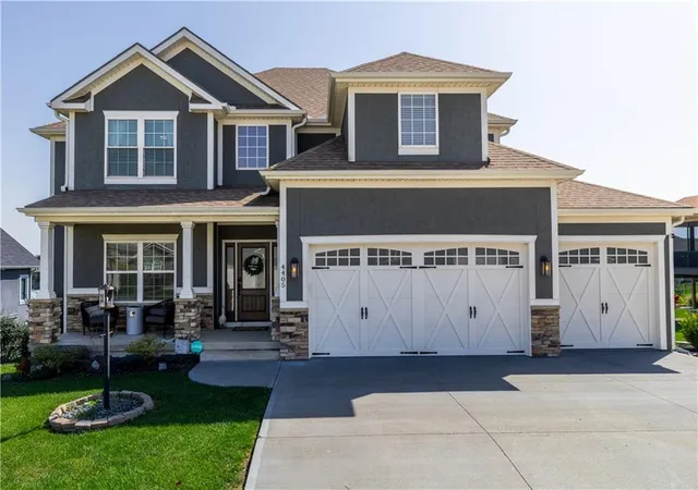 Photo 2 of Single family home for sale at 4405 Valley Ridge Dr, St Joseph, MO 64505 | MLS# 2643056 | Listing updated on 2026-10-03