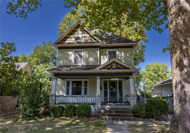 Photo 2 of Sale Pending at 504 W 1st Street, Pittsburg, KS 66762 | MLS# 2643057 | Listing updated on 2026-10-09