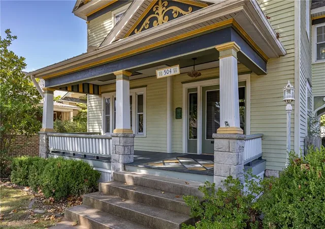 Photo 3 of Sale Pending at 504 W 1st Street, Pittsburg, KS 66762 | MLS# 2643057 | Listing updated on 2026-10-09