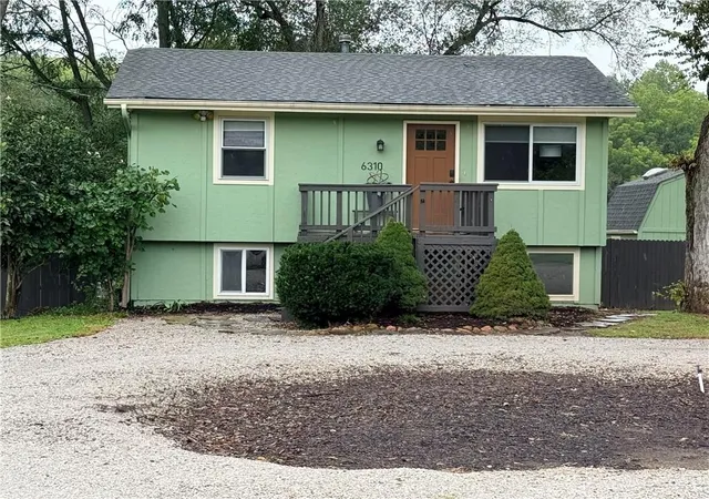 Photo 3 of Single family home for sale at 6310 Nw Waukomis Dr, Kansas City, MO 64151 | MLS# 2643062 | Listing updated on 2026-10-03
