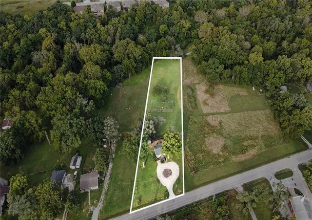 Photo 1 of Single family home for sale at 6310 Nw Waukomis Dr, Kansas City, MO 64151 | MLS# 2643062 | Listing updated on 2026-10-03