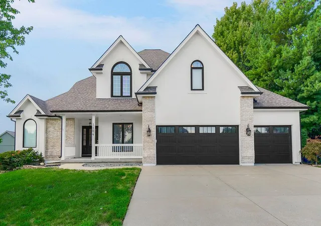 Photo 1 of Single family home for sale at 1104 White Birch St, Liberty, MO 64068 | MLS# 2643064 | Listing updated on 2026-09-26