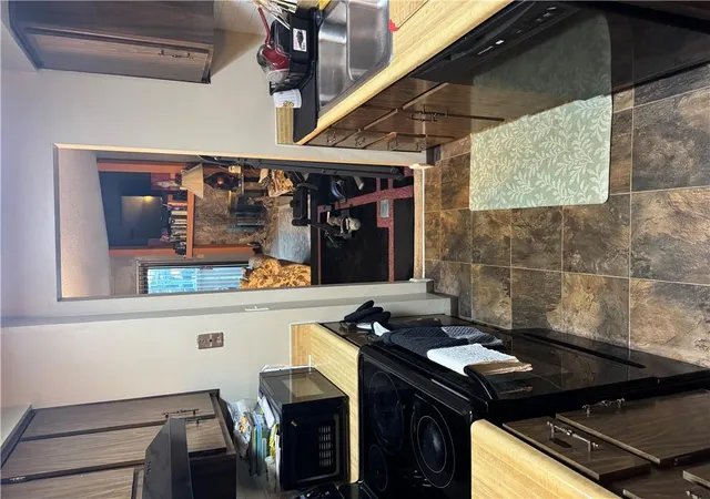 Photo 4 of Townhouse for sale at 6116 E 127th Street, Grandview, MO 64030 | MLS# 2643068 | Listing updated on 2026-09-23