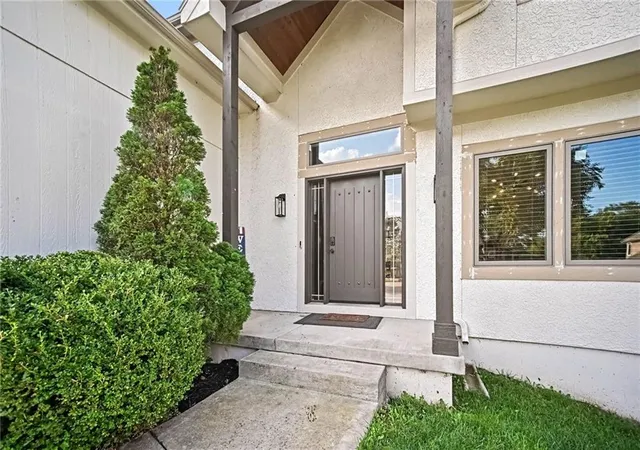 Photo 4 of Single family home for sale at 4510 N 110th Street, Kansas City, KS 66109 | MLS# 2643079 | Listing updated on 2026-09-23