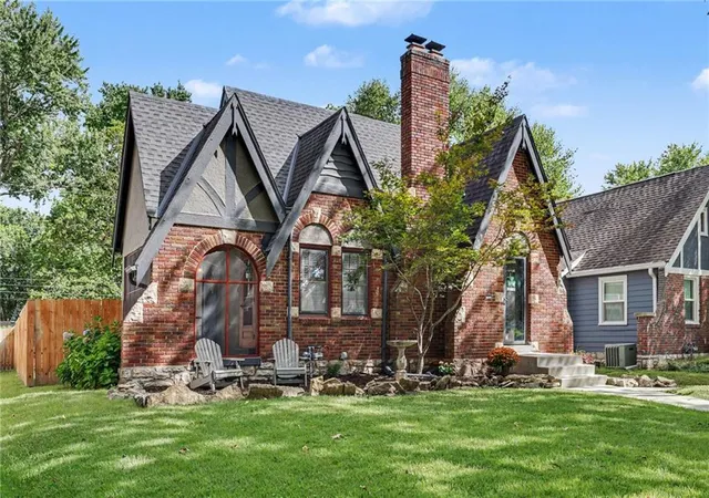 Photo 1 of Single family home for sale at 7559 Grand Ave, Kansas City, MO 64114 | MLS# 2643080 | Listing updated on 2026-09-27