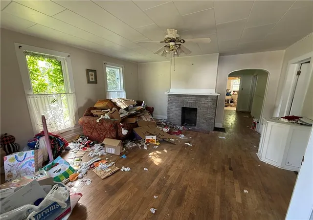 Photo 3 of Single family home for sale at 305 W Adams St, Butler, MO 64730 | MLS# 2643082 | Listing updated on 2026-09-22