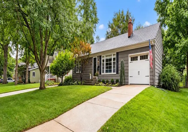 Photo 2 of Sale Pending at 7146 Booth St, Prairie Village, KS 66208 | MLS# 2643090 | Listing updated on 2026-10-08