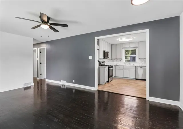 Photo 3 of Single family home for sale at 2907 S 29th Street, Saint Joseph, MO 64503 | MLS# 2643092 | Listing updated on 2026-10-04